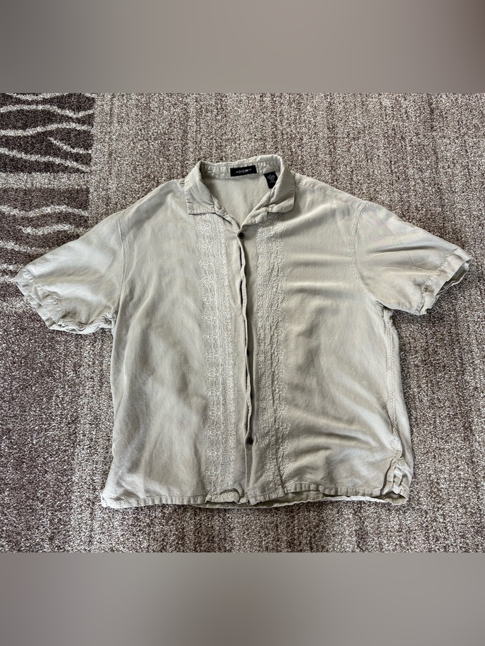 Axist Floral Geometric Embroidery Pattern Button-Up Shirt 55% Linen Large